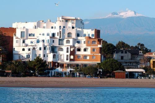 Sporting Baia Hotel Giardini Naxos Exterior photo